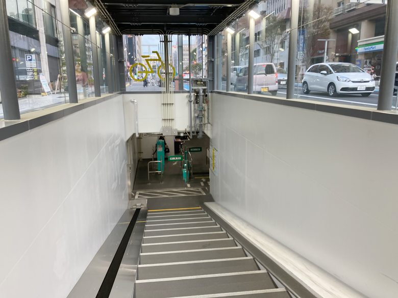 櫛田神社前駅駐輪場　地下鉄七隈線