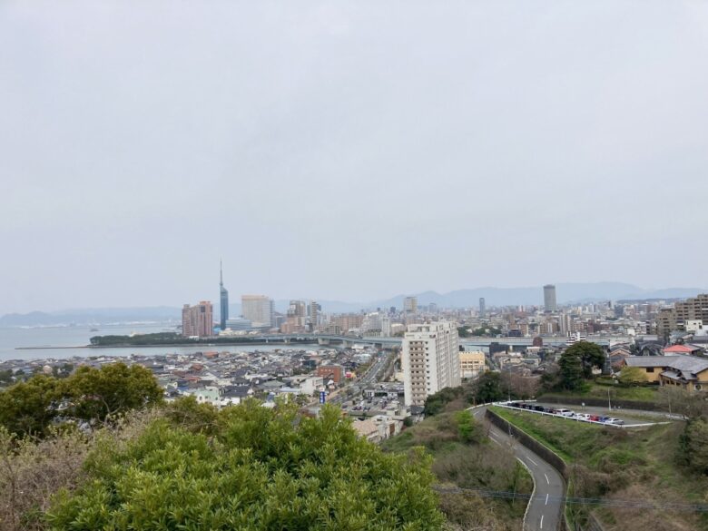 福岡タワーがよく見える場所 愛宕神社